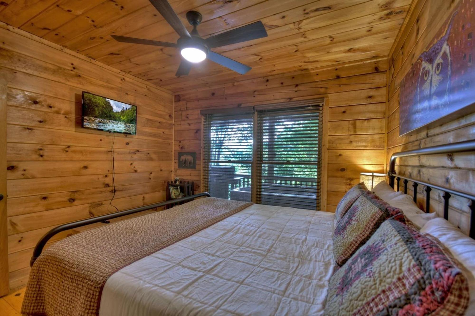 Bearfoot Ridge Wood-Burning Fireplace Cozy Hot Tub Serene Views 엘리제이 외부 사진